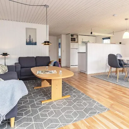 4 Person In L Kken Holiday home *