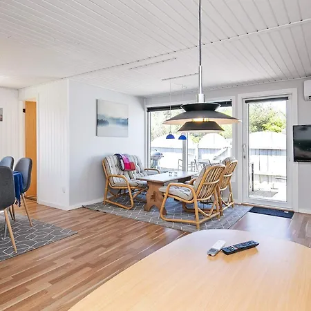 Holiday home 4 Person In Lokken